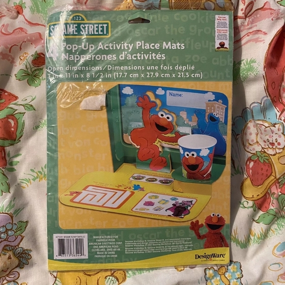 Sesame Street Other - 4 Pack Sesame Street Sunny Days Pop Up Activity Place Mats 2007 Party Elmo